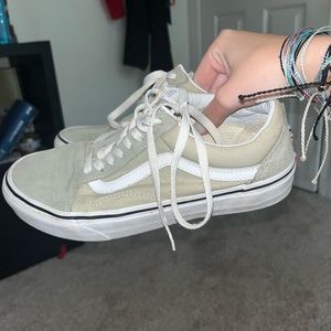 Green Lowtop Vans size 8 women’s